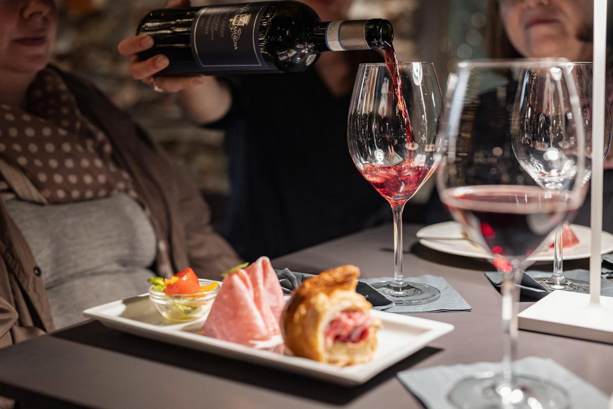 Uve Rooms & Wine Bar La Morra Eksteriør billede